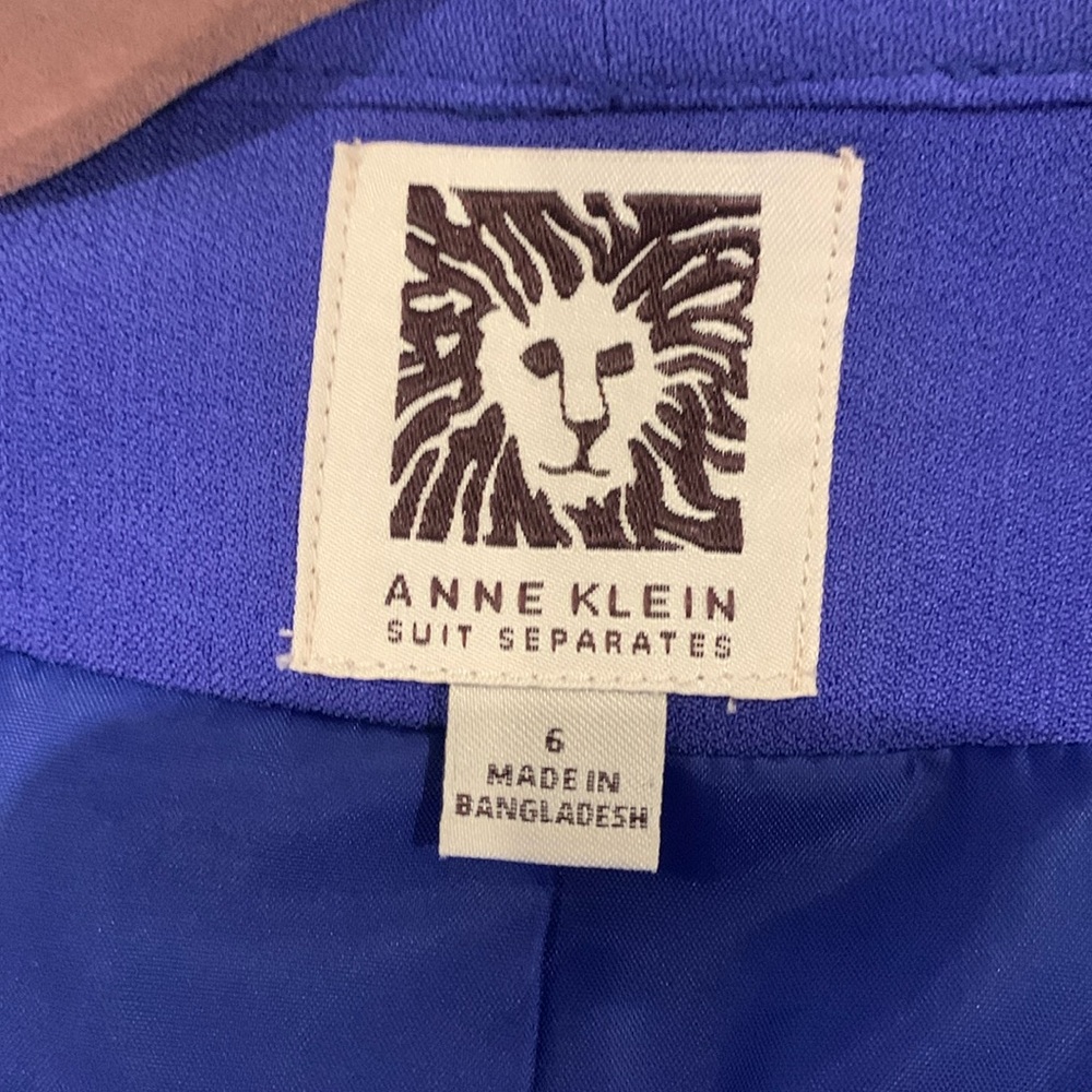 Women’s purple blazer